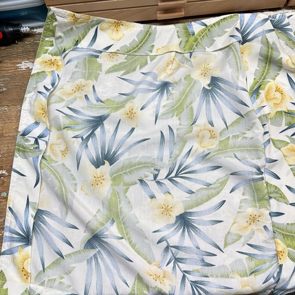 Pearl Head Bay Floral 100% Silk Skort. Size 6 - Picture 5 of 9